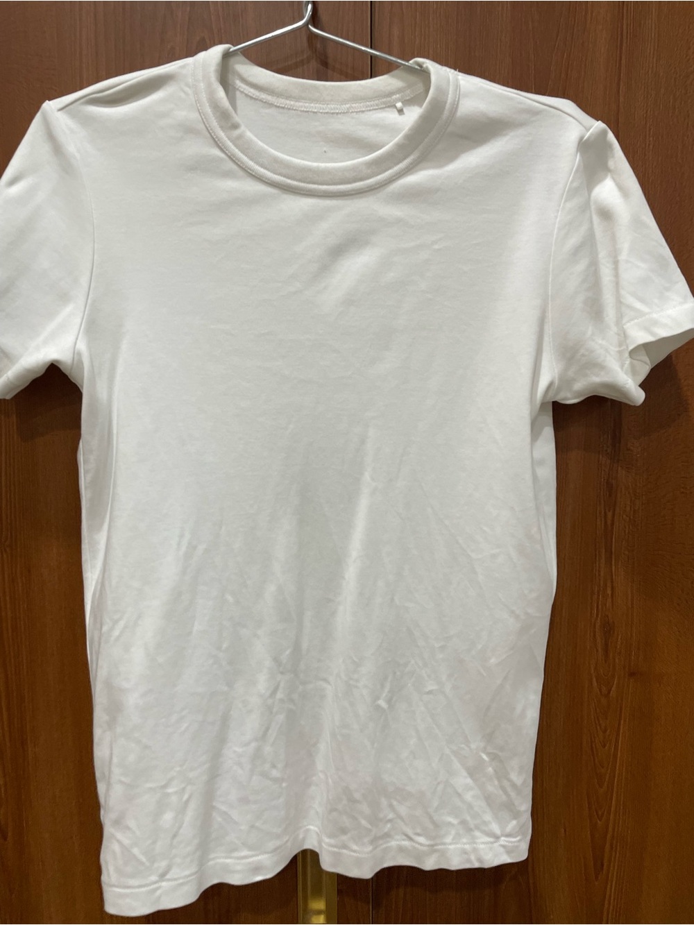Uniqlo White Short Sleeve Crew Tee - Classic Fit